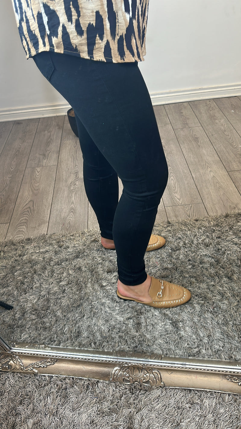 BESTSELLER - BACK IN STOCK - Toxik ORIGINAL Highwaisted Ultra Black Bum Lift Skinny Jeans