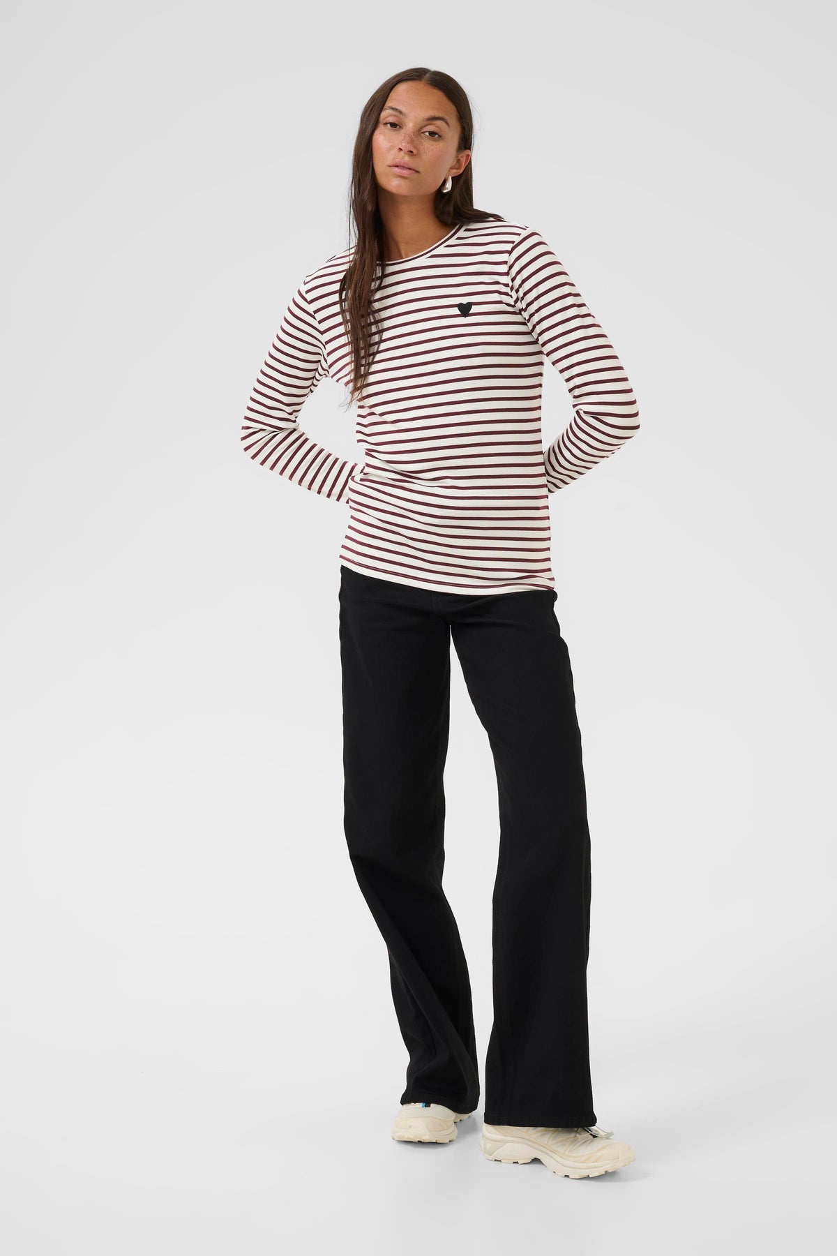 Kaffe Liddy Chalk/Windsor Wine Stripe Top with Black Heart, 10502821