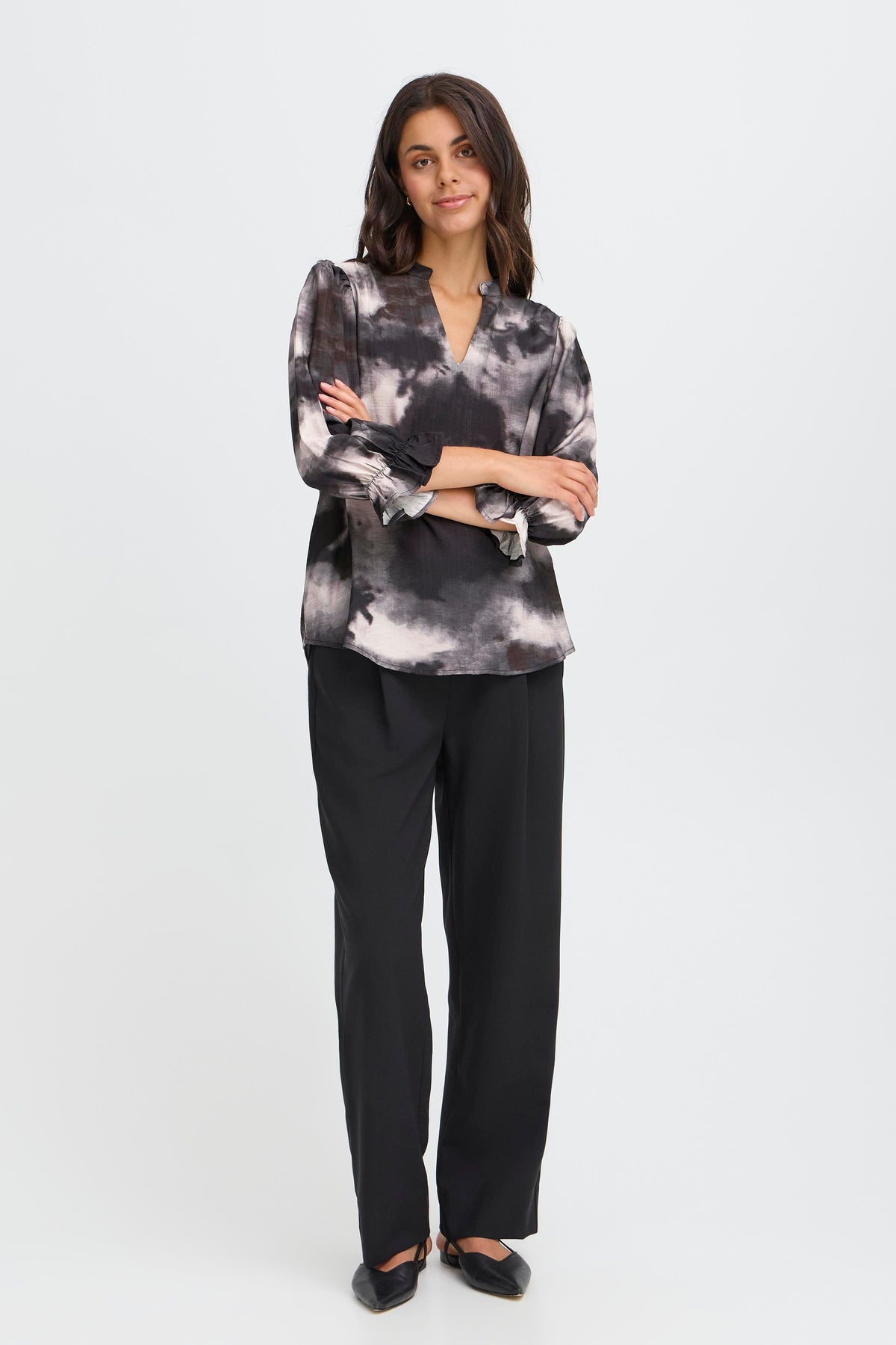 Fransa FrLainey Pumice Grey/Black Abstract Printed V-Neck Top