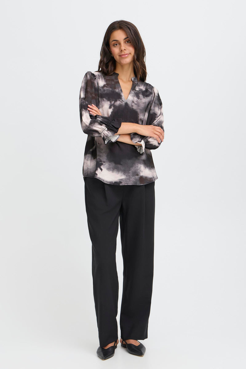 Fransa FrLainey Pumice Grey/Black Abstract Printed V-Neck Top