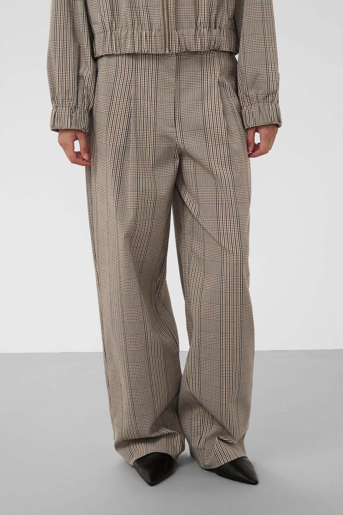 Soaked in Luxury SLKinabalu Check Barrel Trousers, 30409602