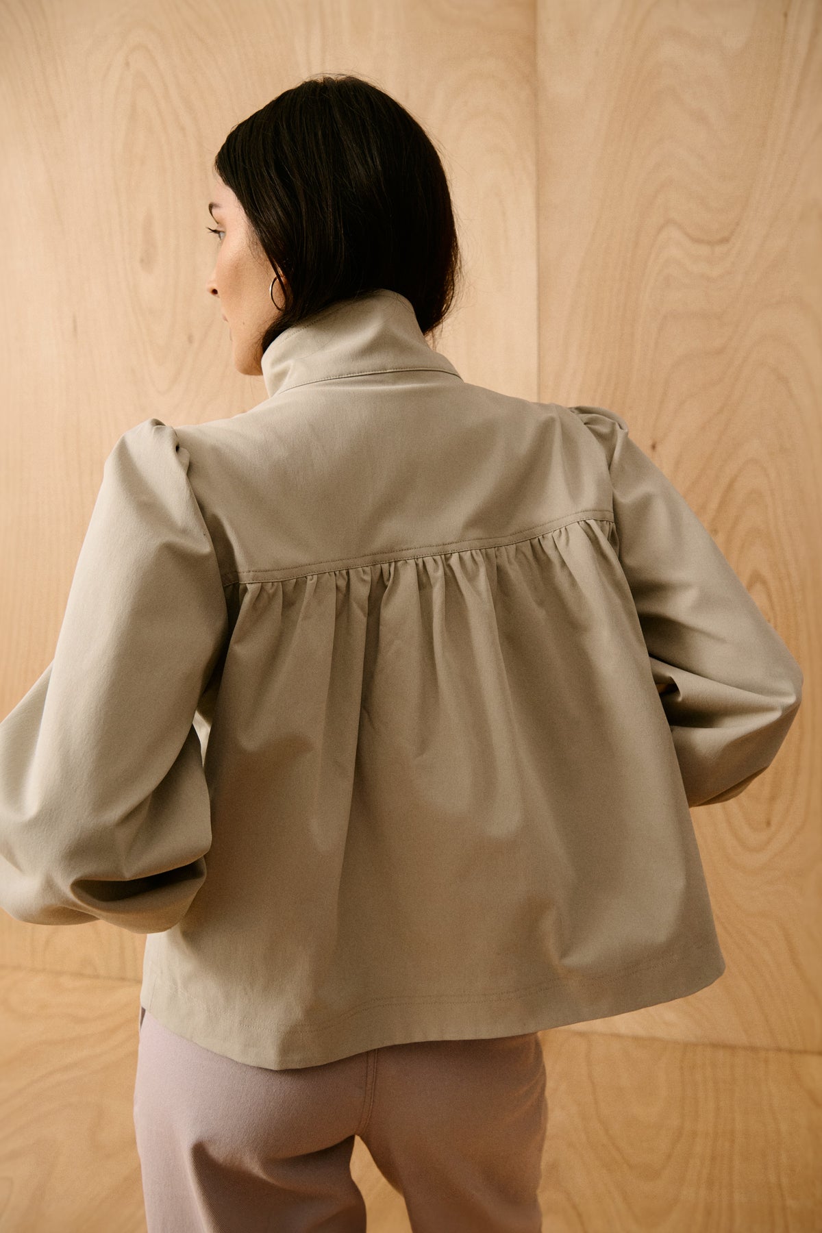 Saint Tropez Olina Oxford Tan Cropped Trench Jacket, 30514744