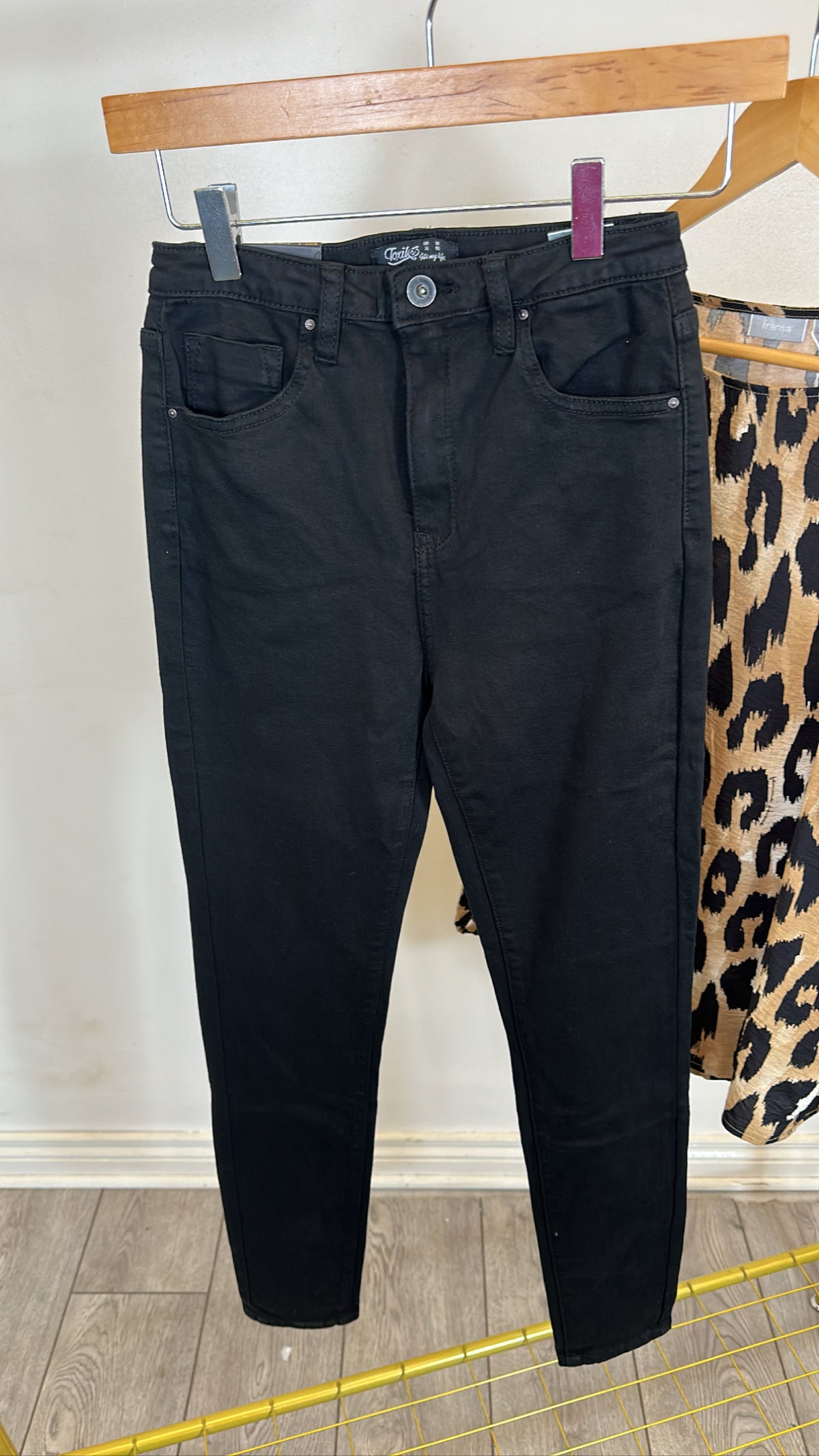 BESTSELLER - BACK IN STOCK - Toxik ORIGINAL Highwaisted Ultra Black Bum Lift Skinny Jeans