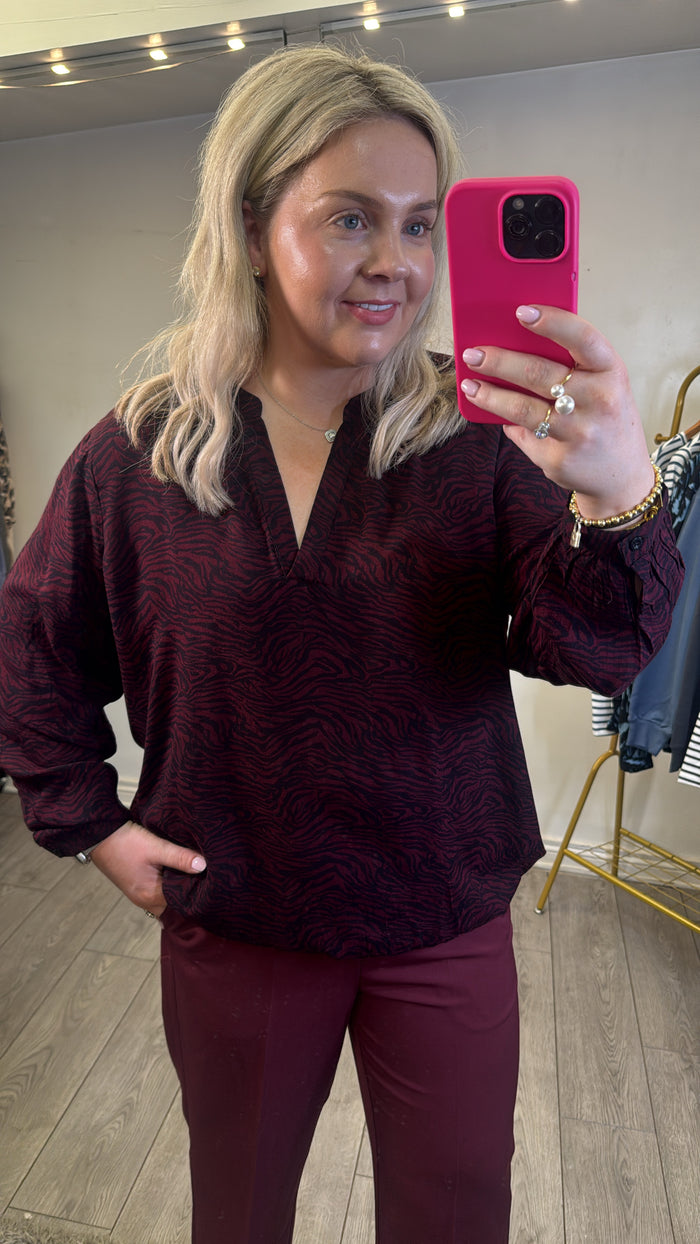 Kaffe Kaditte Windsor Wine/Black Abstract Print V-Neck Blouse, 10507919